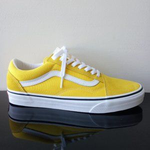 Vans Men's Old Skool Suede / Canvas Sneaker in Amazing Cyber Yellow / True White